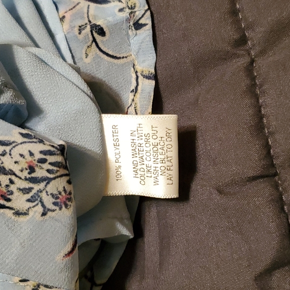 Baby blue chiffon blouse with floral design - Picture 7 of 8